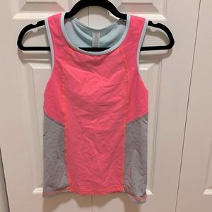 Workout Sleeveless Shirt.